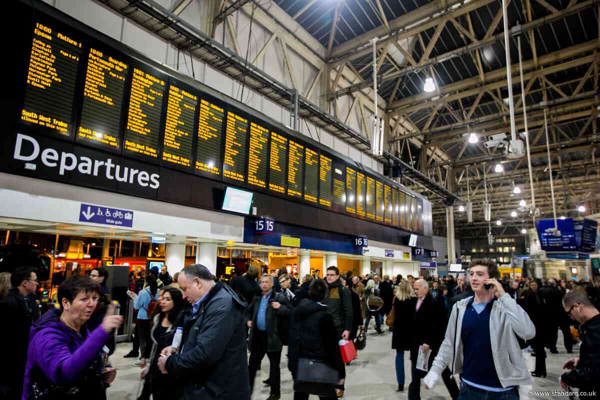 London Waterloo chaos as 'police incident' shuts lines sparking 90 ...