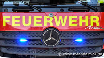 Feuerwehreinsatz in Amerang: Offenbar Anbau eines Wohnhauses in Brand geraten