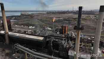Minister gives Stelco owner 15 days to reverse layoffs before turning to the courts