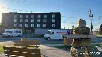 Inuk man grieves brother who died accompanying him for medical treatment in Dorval, Que.