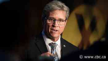 Klein raises concerns about bylaw contract that Gillingham says he referred to city auditor