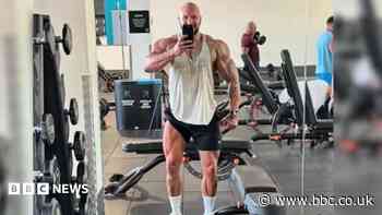 Bodybuilder dies after collapsing on stage at competition