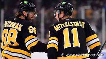 David Pastrnak scores 2 goals, Bruins thrash Predators