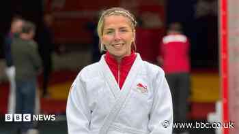 Team England athlete teaches the art of falling over