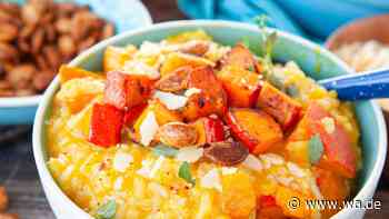 Kürbis-Risotto: Ein Risotto, das durch Kürbis und Parmesan cremig und rund wird