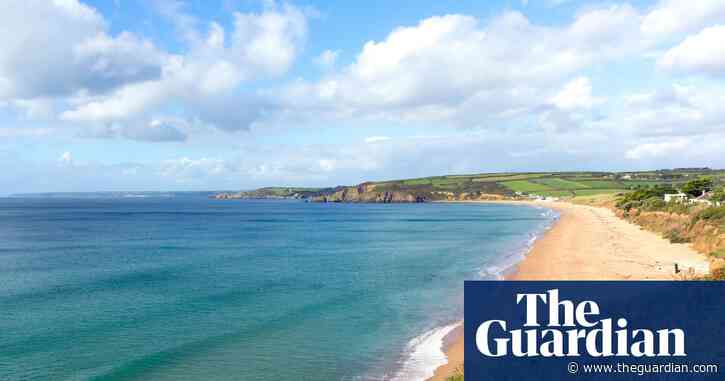 How citizen science is tracking changes in shorelines around the world