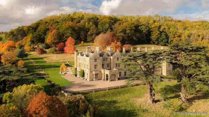 Have a grand stay at Dumbleton Hall in the Cotswolds