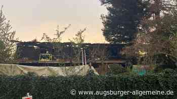 Bei einem Wohnhausbrand in Schondorf kommt ein Mensch ums Leben