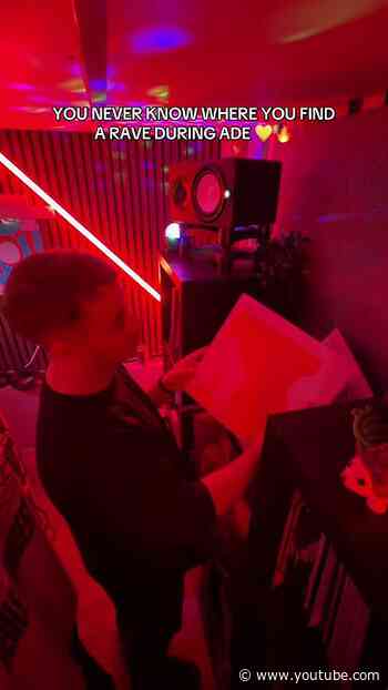 POV: you walk into a record store during ADE and accidentally end up at a rave 💿😭