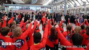 Mercury Prize judges greeted by choir ahead of 2026 ceremony