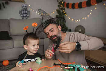 7 ways to save money on Halloween costumes
