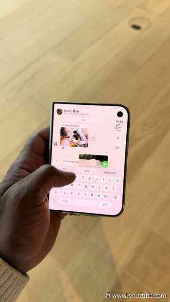 Can you type with one hand in the iPhone Duo?