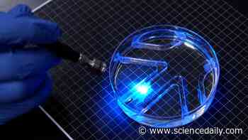 MIT scientists build a tiny robot that swims using living muscle cells
