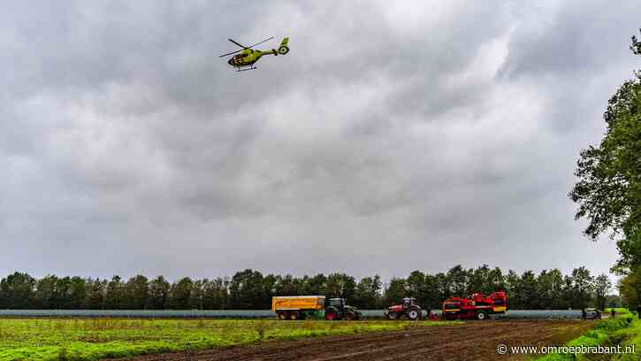 Persoon raakt bekneld bij landbouwmachine, traumahelikopter opgeroepen