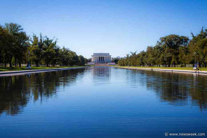 President Trump unveils renovated Reflecting Pool with anti-vandal cameras