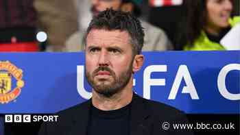 Carrick refuses to rule out dropping Fernandes in emotional address