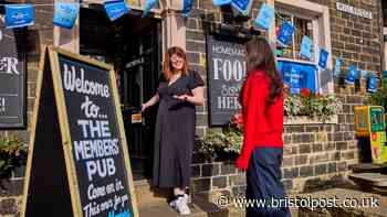 The Chase star Jenny Ryan surprises locals at pub quiz