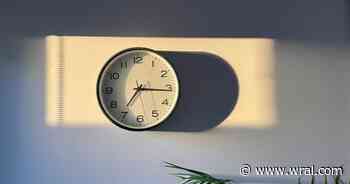Clocks 'fall back,' Daylight Saving Time ends Nov. 1