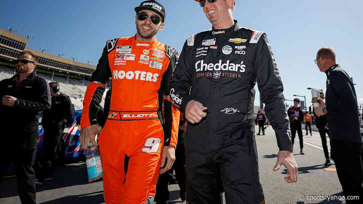 Kyle Busch never thought he’d win NASCAR’s fan award. Chase Elliott wants to change that