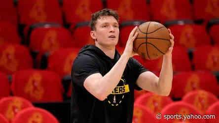 Knicks signing forward Dalton Knecht to two-way deal