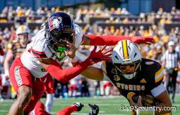 MW Players of Week: Hughes Gashed Huskies for 4 TDs
