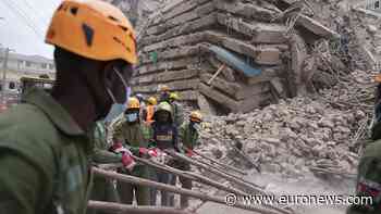 Kenya: huge piles of rubble after high-rise building collapses