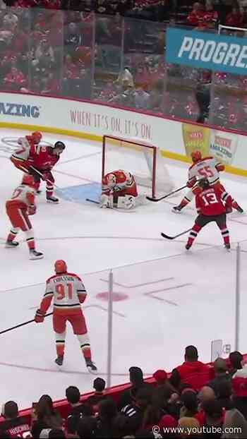 Anthony Mantha with a Short Goal vs. Anaheim Ducks