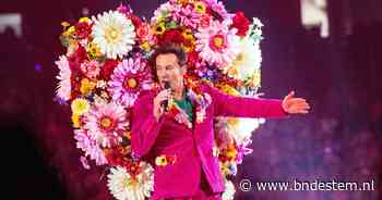 Gerard Joling vond dat zijn rol bij Toppers-concerten te klein was: ‘Ik zat 29 minuten onder het podium te wachten’