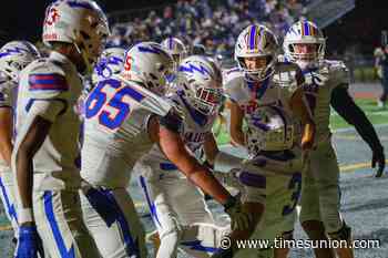 Saratoga Springs holds off late rally by Shenendehowa to post a Class AA football win