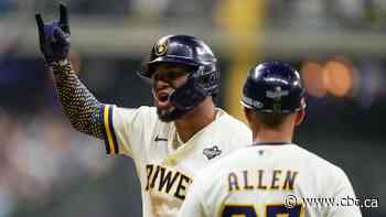 Brewers withstand Rays' comeback attempt to win Game 1 of World Series
