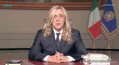 Crozza nei panni di Meloni che annuncia l’ottavo decreto contro il vandalismo. “È già reato? Puniamo la vecchietta che conta le monetine”