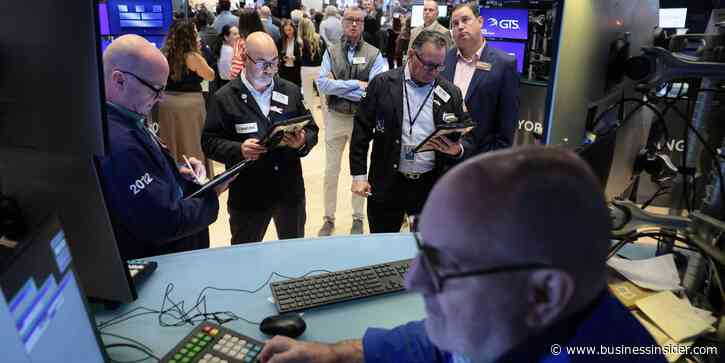 The Dow drops 600 points as fears of renewed Middle East fighting send oil soaring
