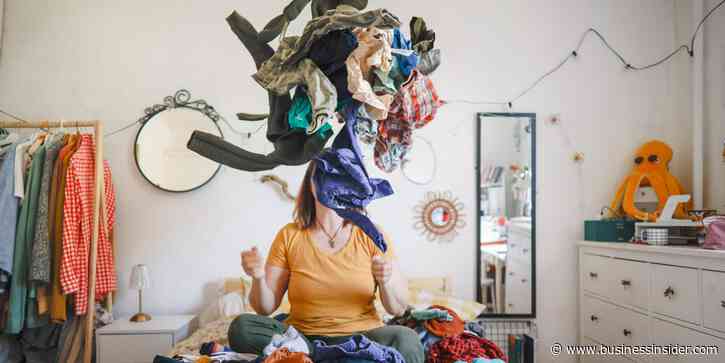 I'm a professional declutterer. Here's why I tell people to get rid of 5 things every single day.