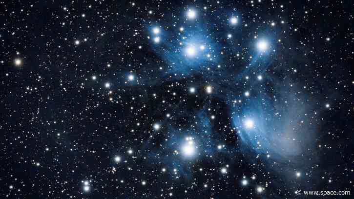 Medusa's eye, Halloween fireballs and more: 5 skywatching targets to look out for this spooky season