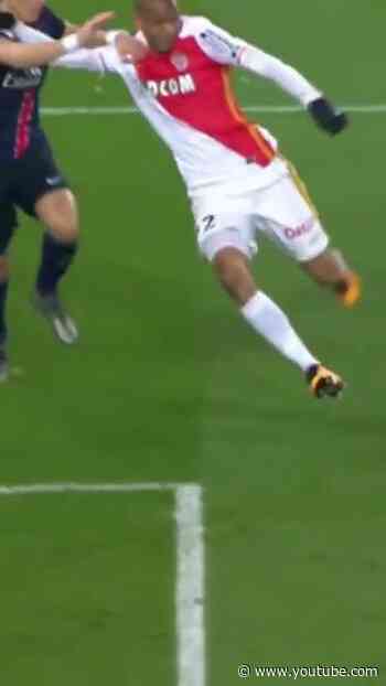 Fabinho took that personally ☠️🔥 #football #ligue1 #foot #footballshorts  #psg #soccer #sports