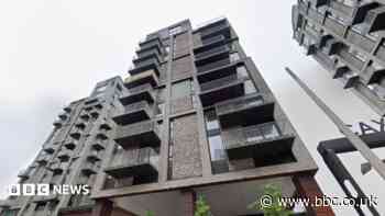 Two flat blocks evacuated over structural problems