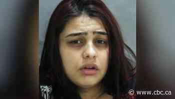 Toronto police seeking mother, 22, for allegedly abducting her 3 children