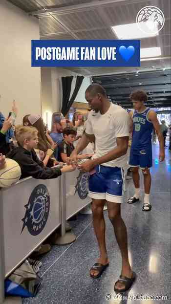 always time to show love to the fans 💙