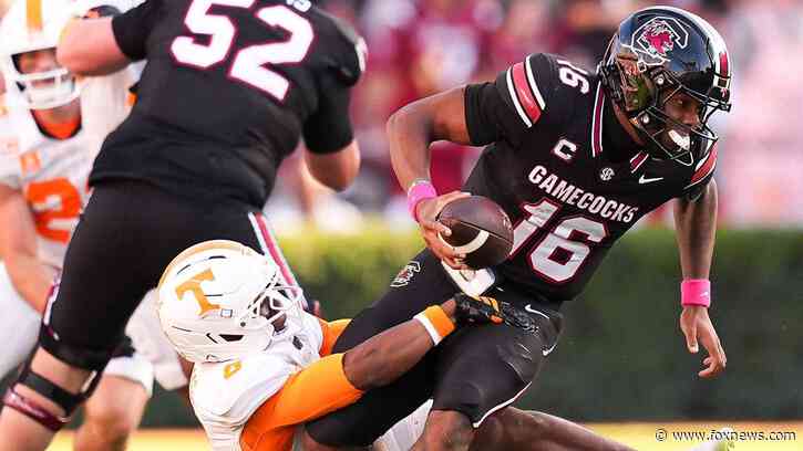 LaNorris Sellers' acrobatics, late fumble recovery help give South Carolina walk-off win over Tennessee