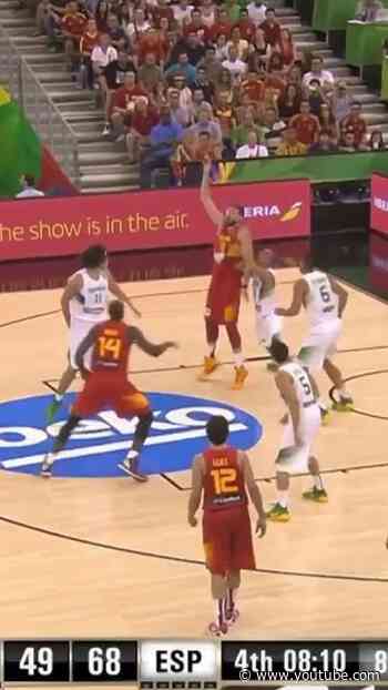 Before Jokic made it look easy, Marc Gasol was doing this 🧠 #FIBAWC