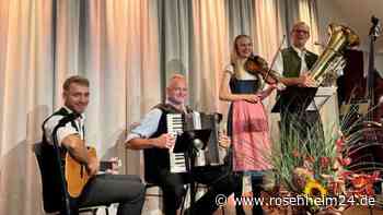 Musik, Buffet und edle Tropfen: Zweites Weinfest lockt viele Besucher nach Heufeld