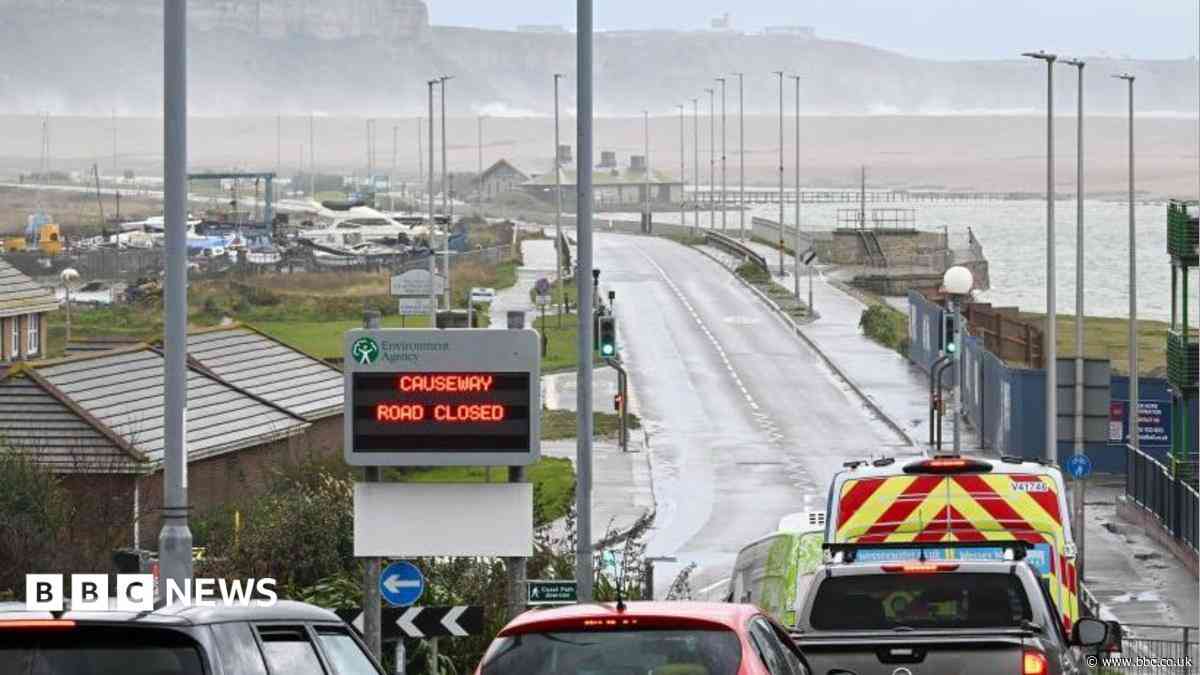 Beach road may close as high tides bring flood risk