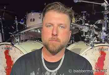 THREE DAYS GRACE Drummer NEIL SANDERSON To Undergo Emergency Surgery For Ruptured Bicep Tendon