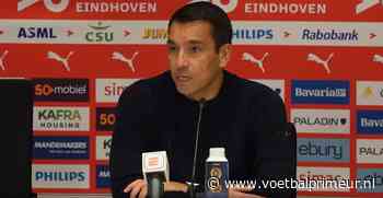 Van Bronckhorst benoemt verschil met PSV: 'Daarin veel verder dan Feyenoord'