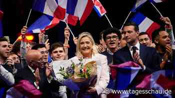 Auftakt der RN-Wahlkampagne: Le Pen spricht von "Wiedergeburt" Frankreichs