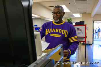 Photos: Polls open for early voting