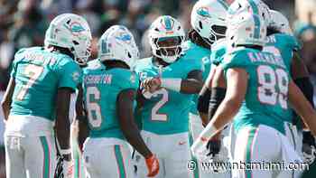 Malik Willis sparks Dolphins' first win, holding off a late Jets rally 28-25