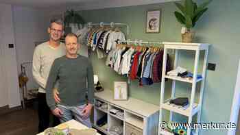Aus Kisten wird ein Shop: Zwei Papas eröffnen Kinderkleiderladen