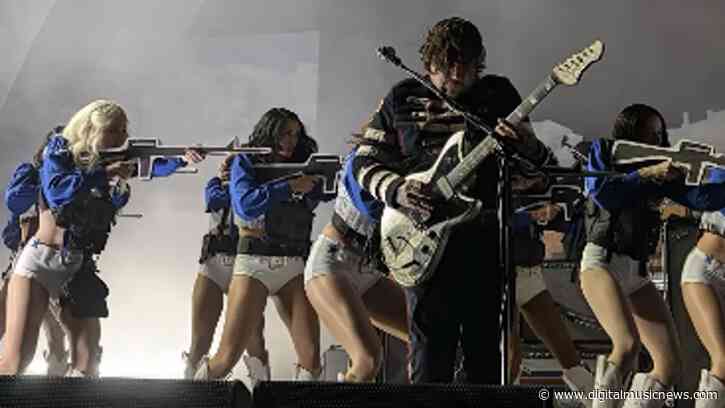 Dallas Cowboys Cheerleaders Launch Lawsuit Against My Chemical Romance Over Lookalike Costumes