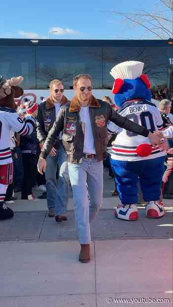 Jets arrive at the Heritage Classic!